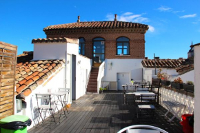 Отель Oasis Backpackers' Toledo  Толедо